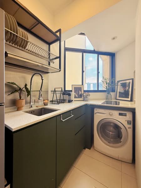 Riverwalk Apartments, 20 Upper Circular Road, Room Rental, 120 sqft, Apartment For Rent, by Fariz Rashid, 500102981 - Kitchen - PropertyGuru.com.sg