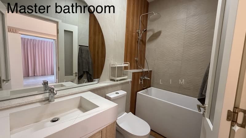 Freehold⭐️Penthouse 3bed3bath+study⭐️Serangoon MRT D19, , 3 Bedrooms, 1,399 sqft, Condominium For Sale, by Elizabeth Lim, 500102983 - Bathroom - PropertyGuru.com.sg