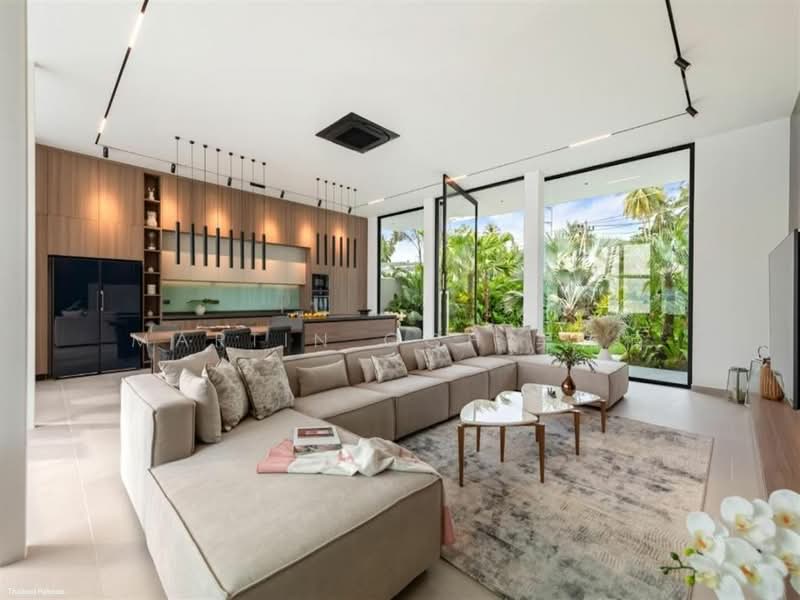 🎯 VALUE-DRIVEN MODERN GCB — Elevated • POOL • ATTIC • VALUE BUY🔥, , 5 Bedrooms, 10,400 sqft, Good Class Bungalow For Sale, by Martin Goh 吴伟楠, 500102987 - Living Room - PropertyGuru.com.sg