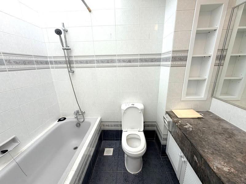Siglap Center, 55 Siglap Road, East Coast / Marine Parade, 3 Bedrooms, 1,290 sqft, Apartment For Rent, by Xavier Aw (欧伟廷), 500102990 - Bathroom - PropertyGuru.com.sg