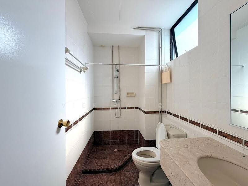 Siglap Center, 55 Siglap Road, East Coast / Marine Parade, 3 Bedrooms, 1,290 sqft, Apartment For Rent, by Xavier Aw (欧伟廷), 500102990 - Bathroom - PropertyGuru.com.sg