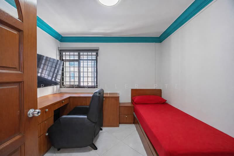 967 Hougang Avenue 9, 967 Hougang Avenue 9, 4 Bedrooms, 1,474 sqft, HDB Flat For Sale, by Florence Ho, 500102991 - Bedroom - PropertyGuru.com.sg