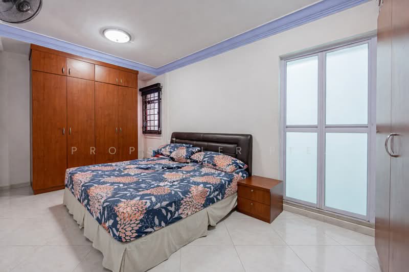 967 Hougang Avenue 9, 967 Hougang Avenue 9, 4 Bedrooms, 1,474 sqft, HDB Flat For Sale, by Florence Ho, 500102991 - Bedroom - PropertyGuru.com.sg