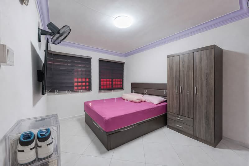 967 Hougang Avenue 9, 967 Hougang Avenue 9, 4 Bedrooms, 1,474 sqft, HDB Flat For Sale, by Florence Ho, 500102991 - Bedroom - PropertyGuru.com.sg