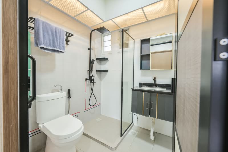 618A Tampines Street 61, 618A Tampines Street 61, 3 Bedrooms, 1,001 sqft, HDB Flat For Sale, by Karen Chua, 500103013 - Bathroom - PropertyGuru.com.sg