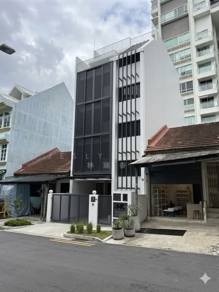 Freehold Prome Road New Terrace near Novena, Prome Road, 10+ Bedrooms, 4,210 sqft, Terraced House For Sale, by Jeslyn Lim 林瑞香, 500103024 - Exterior - PropertyGuru.com.sg