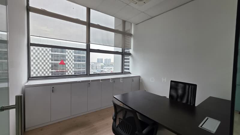The Spire, 10 Bukit Batok Crescent, 1,539 sqft, Light Industrial (B1) For Rent, by Kaylee Toh, 500103029 - Meeting room 2 - CommercialGuru.com.sg