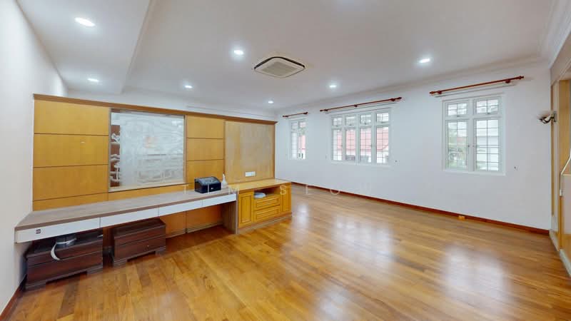 For Sale - Grand Goodman bungalow