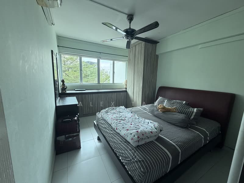 114 Serangoon North Avenue 1, 114 Serangoon North Avenue 1, 3 Bedrooms, 1,302 sqft, HDB Flat For Sale, by Alex Tan, 500103042 - Bedroom - PropertyGuru.com.sg