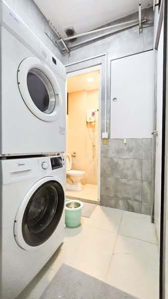 Evania, 389 Upper Paya Lebar Road, Room Rental, 180 sqft, Condominium For Rent, by Wehome Co-Living, 500103058 - Laundry Room - PropertyGuru.com.sg