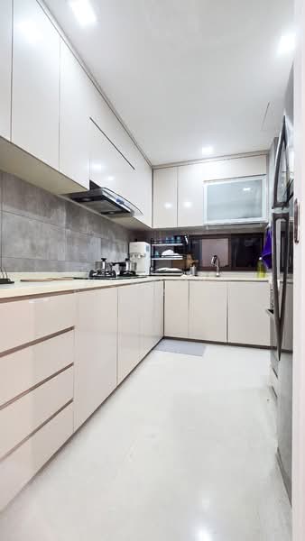 Evania, 389 Upper Paya Lebar Road, Room Rental, 180 sqft, Condominium For Rent, by Wehome Co-Living, 500103058 - Kitchen - PropertyGuru.com.sg