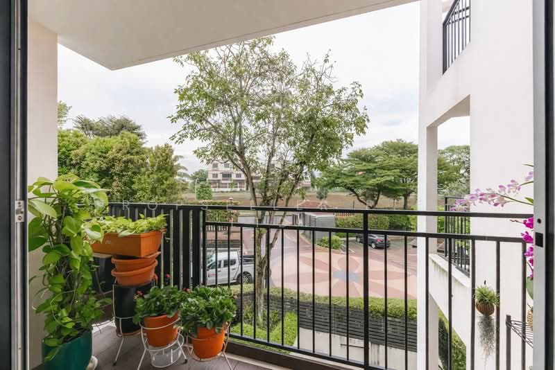 The Sensoria, 1 Jalan Ulu Sembawang, 3 Bedrooms, 1,270 sqft, Condominium For Sale, by Warren Chan, 500103062 - Balcony - PropertyGuru.com.sg