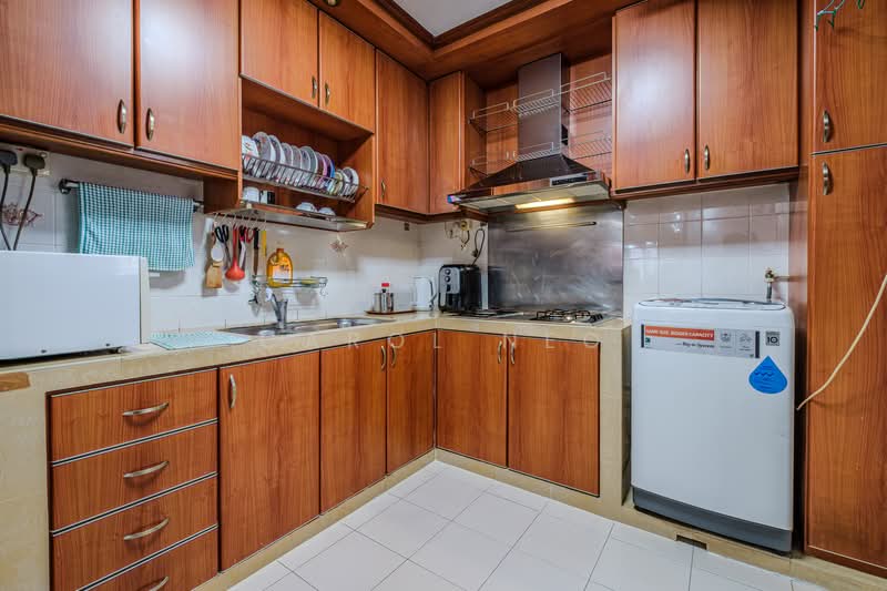 341B Sembawang Close, 341B Sembawang Close, 3 Bedrooms, 1,195 sqft, HDB Flat For Sale, by Carol Neo, 500103070 - Kitchen - PropertyGuru.com.sg