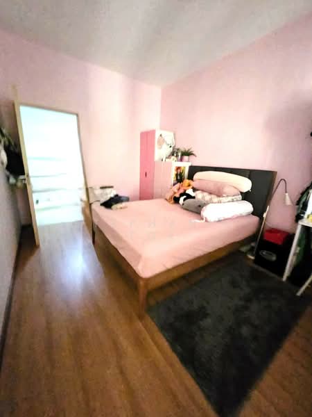 2 Storey Renovated Terrace House in the heart of Katong, No west sun, Stroll to amenities, Renovated, 4 Bedrooms, 2,500 sqft, Terraced House For Sale, by Stephanie Tok, 500103072 - Bedroom - PropertyGuru.com.sg