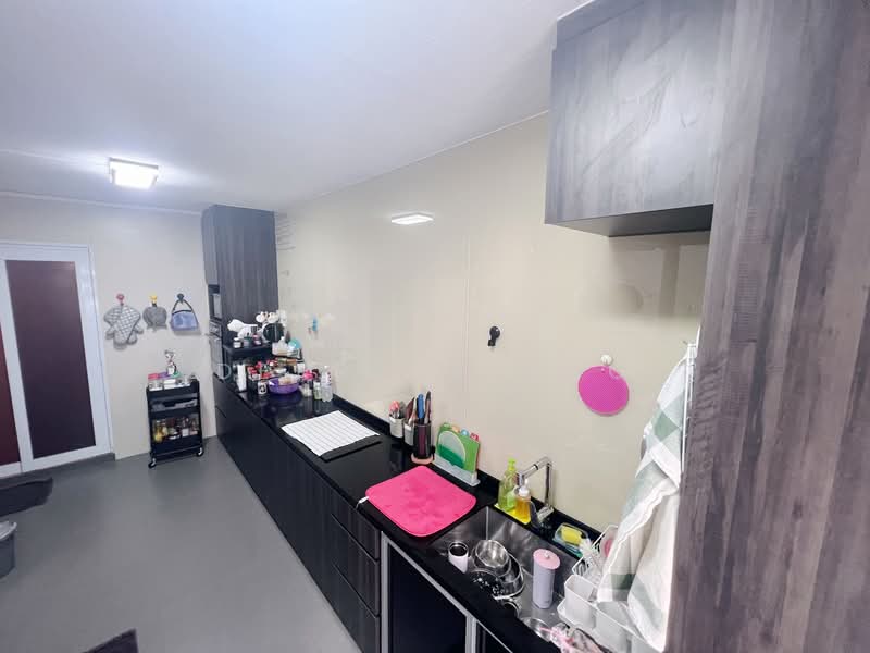 250 Tampines Street 21, 250 Tampines Street 21, Room Rental, 200 sqft, HDB Flat For Rent, by Derrick Ong, 500103095 - Kitchen - PropertyGuru.com.sg