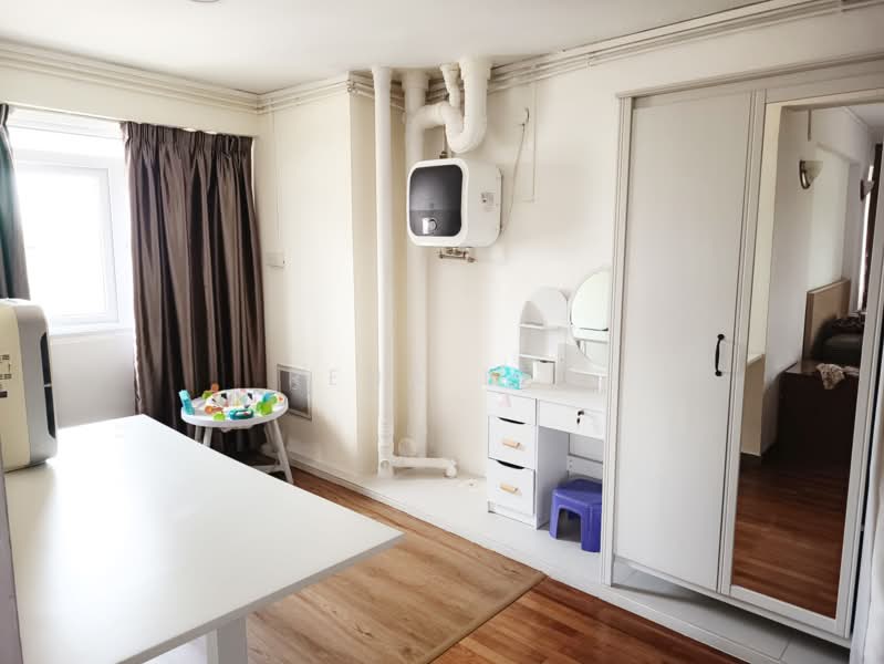 40 Teban Gardens Road, 40 Teban Gardens Road, Room Rental, 280 sqft, HDB Flat For Rent, by Rena Lee, 500103096 - Master Bedroom - PropertyGuru.com.sg