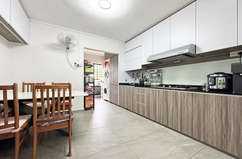 548 Serangoon North Avenue 3, 548 Serangoon North Avenue 3, 3 Bedrooms, 1,076 sqft, HDB Flat For Sale, by Calvin Wang, 500103104 - Kitchen - PropertyGuru.com.sg