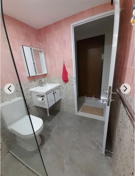Watercolours, 25 Pasir Ris Link, Room Rental, 120 sqft, Executive Condominium For Rent, by Ng Kang Seng, 500103110 - Bathroom - PropertyGuru.com.sg
