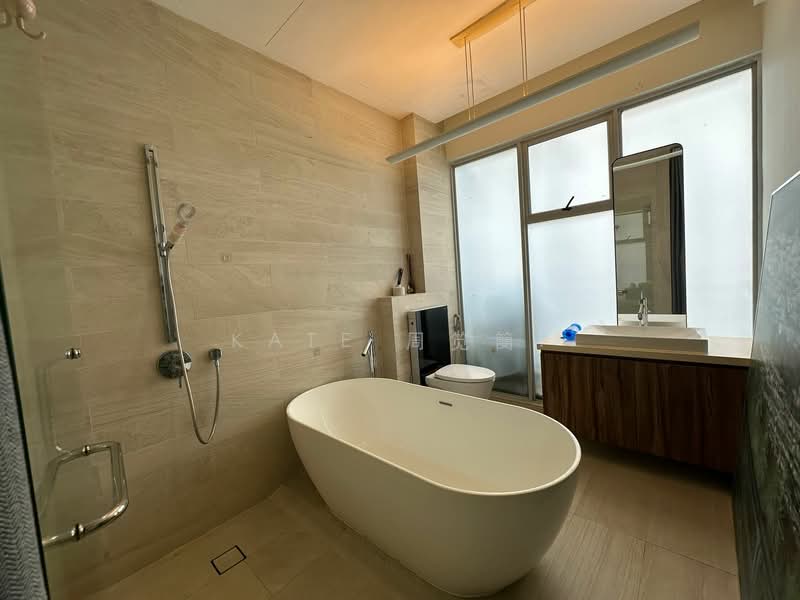 3.5 Storey @ Jalan Jintan | Lift + Pool | Full Basement | Rare Gem, Mins stroll to Orchard | Within 1km to ACS, 5 Bedrooms, 4,800 sqft, Terraced House For Sale, by Kate 周笕簢., 500103111 - Bathroom - PropertyGuru.com.sg