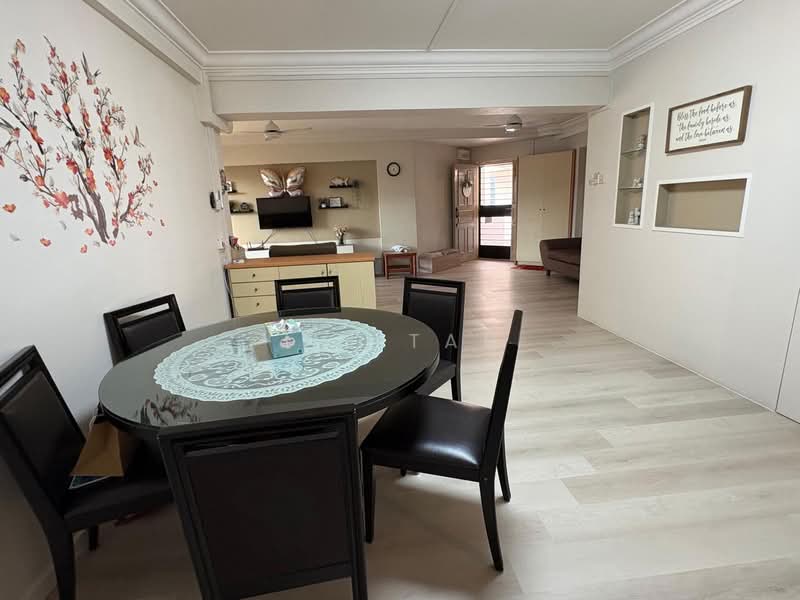 6-8 months lease at Blk 135, Rivervale Street, Rivervale street, 3 Bedrooms, 1,527 sqft, HDB Flat For Rent, by J J Tan, 500103117 - Dining Room - PropertyGuru.com.sg