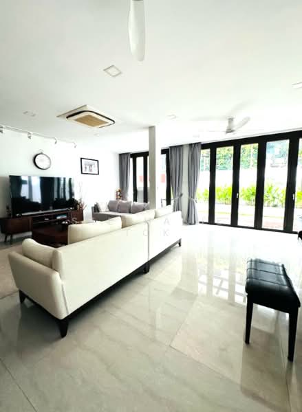 Beautiful 2 Storey Semi D Move in, Move in, Modern Finishes, Quiet Enclave, 4 Bedrooms, 3,500 sqft, Semi-Detached House For Sale, by Stephanie Tok, 500103125 - Living Room - PropertyGuru.com.sg
