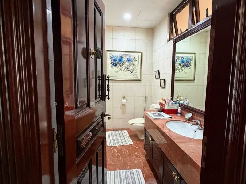 ATTRACTIVE $15XX PSF ⭐️ CHARMING CHESTNUT GCBA ⭐️ HIGH CEILINGS ⭐️ 28M FRONTAGE ☎️ PAM 90228600, CHESTNUT, 6 Bedrooms, 8,500 sqft, Detached House For Sale, by Pamela Chong, 500103130 - Bathroom - PropertyGuru.com.sg