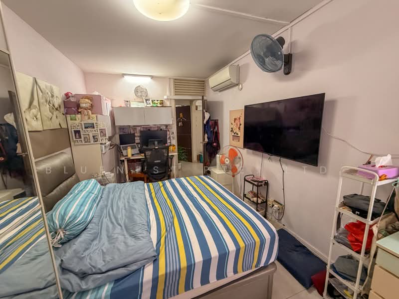 106 Simei Street 1, 106 Simei Street 1, 3 Bedrooms, 1,119 sqft, HDB Flat For Sale, by JOREEN LIM, 500103139 - Bedroom - PropertyGuru.com.sg