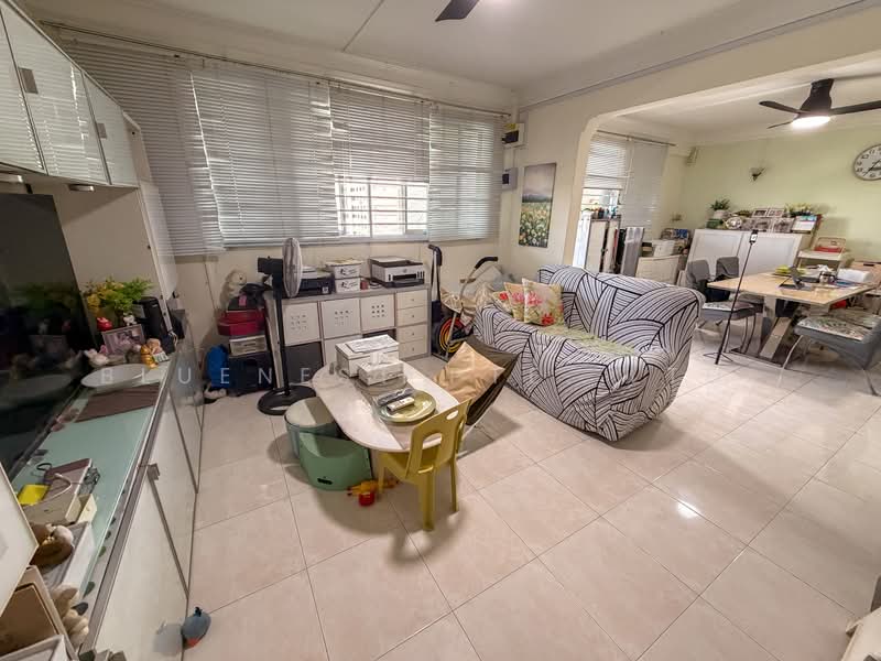 106 Simei Street 1, 106 Simei Street 1, 3 Bedrooms, 1,119 sqft, HDB Flat For Sale, by JOREEN LIM, 500103139 - Living Room - PropertyGuru.com.sg