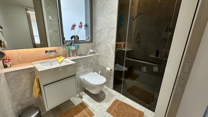 Amber Park, 18 Amber Gardens, 6 Bedrooms, 4,392 sqft, Condominium For Sale, by Edison Lian 连国雄, 500103159 - Bathroom - PropertyGuru.com.sg