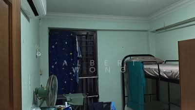 For Rent - 102 Henderson Crescent