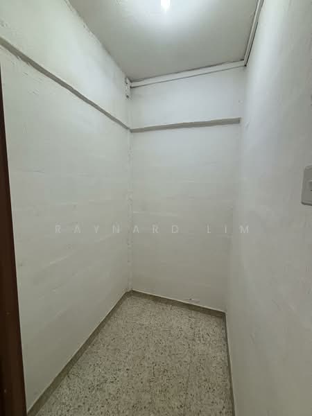313 Jurong East Street 32, 313 Jurong East Street 32, 2 Bedrooms, 796 sqft, HDB Flat For Sale, by Raynard Lim, 500103168 - Storeroom - PropertyGuru.com.sg