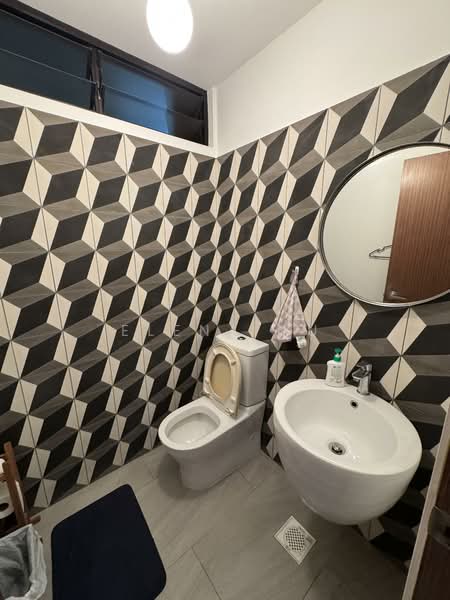 Teresa Ville, 1001 Lower Delta Road, 4 Bedrooms, 1,959 sqft, Condominium For Rent, by Elena Au, 500103184 - Bathroom - PropertyGuru.com.sg