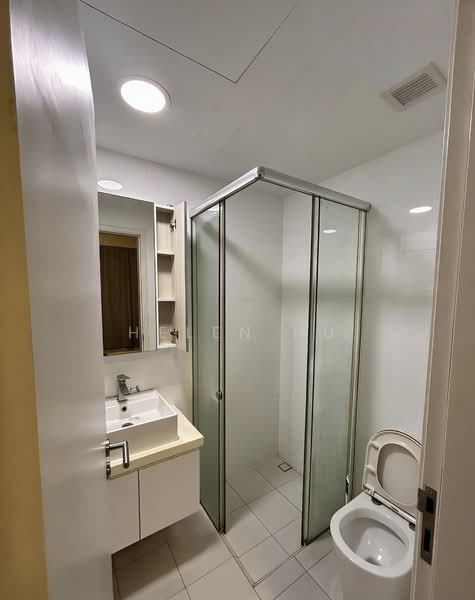 #1 Suites (One Suites), 1 Lorong 20 Geylang, 2 Bedrooms, 818 sqft, Condominium For Rent, by Helen HU, 500103187 - Bathroom - PropertyGuru.com.sg