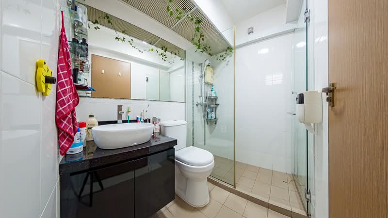 342C Yishun Ring Road, 342C Yishun Ring Road, 3 Bedrooms, 1,001 sqft, HDB Flat For Sale, by Sufy B., 500103195 - Bathroom - PropertyGuru.com.sg