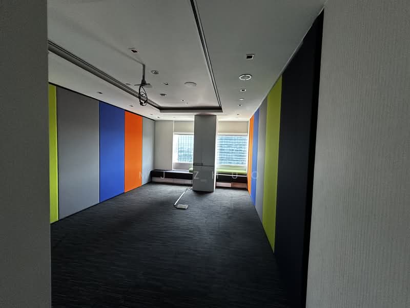 Gateway West, 150 Beach Road, 11,644 sqft, Office For Rent, by MJ Zhuo, 500103197 - Interior - CommercialGuru.com.sg