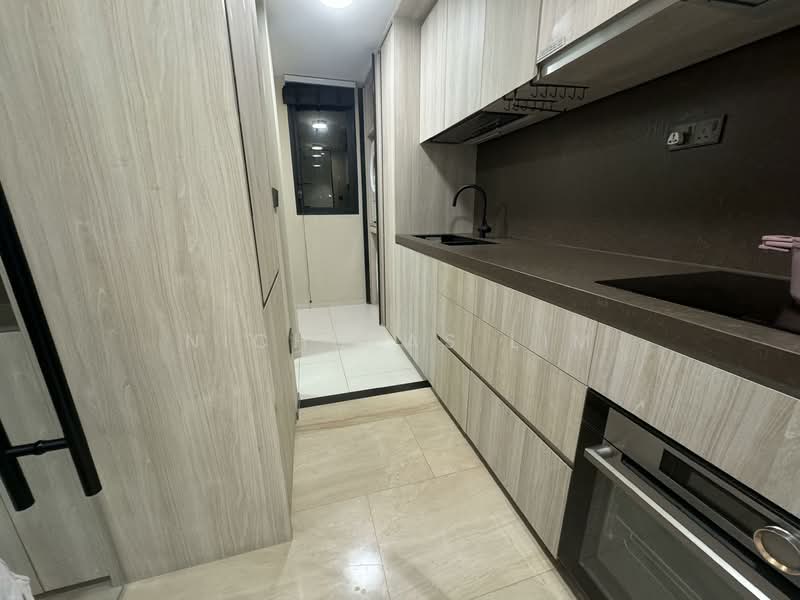 The Hyde, 11 Balmoral Road, 4 Bedrooms, 1,572 sqft, Condominium For Sale, by Nicholas Lim, 500103198 - Kitchen - PropertyGuru.com.sg