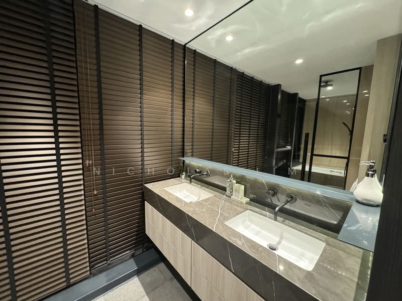 The Hyde, 11 Balmoral Road, 4 Bedrooms, 1,572 sqft, Condominium For Sale, by Nicholas Lim, 500103198 - Bathroom - PropertyGuru.com.sg