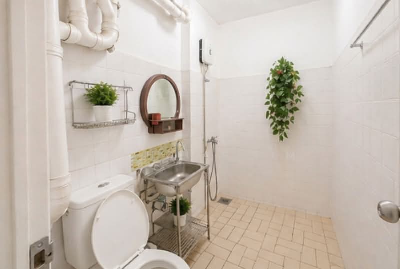 58 Dakota Crescent, 58 Dakota Crescent, 3 Bedrooms, 1,097 sqft, HDB Flat For Sale, by Nicholas Lim, 500103206 - Bathroom - PropertyGuru.com.sg
