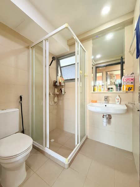 138C Yuan Ching Road, 138C Yuan Ching Road, 3 Bedrooms, 1,130 sqft, HDB Flat For Sale, by James Yeo, 500103211 - Bathroom - PropertyGuru.com.sg