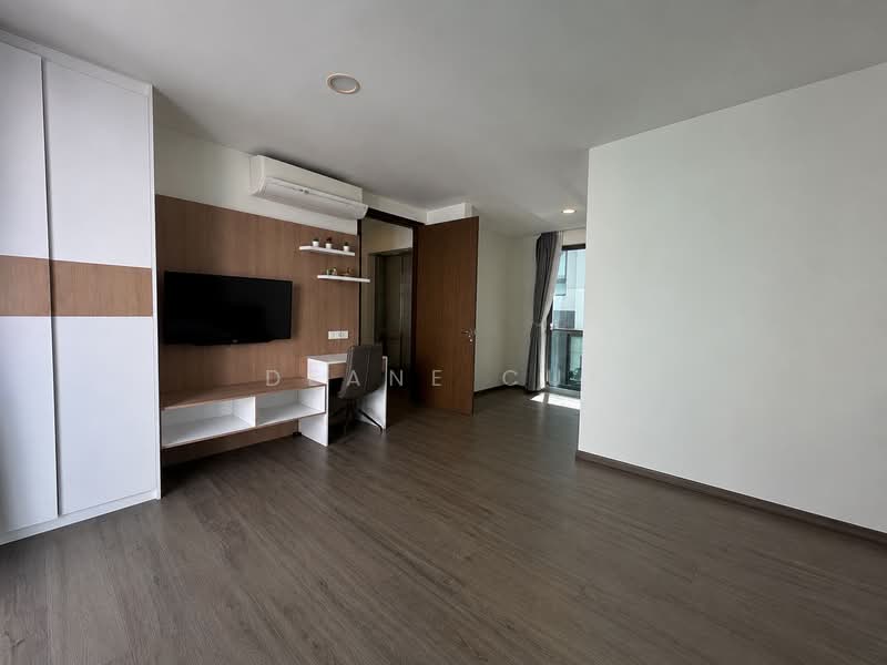 Freehold 5 bed cluster house with Pool & Private Lift walking distance to Kovan MRT, , 5 Bedrooms, 4,446 sqft, Cluster House For Sale, by Deane Cui, 500103228 - Interior - PropertyGuru.com.sg