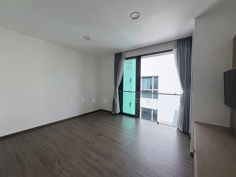 Freehold 5 bed cluster house with Pool & Private Lift walking distance to Kovan MRT, , 5 Bedrooms, 4,446 sqft, Cluster House For Sale, by Deane Cui, 500103228 - Interior - PropertyGuru.com.sg