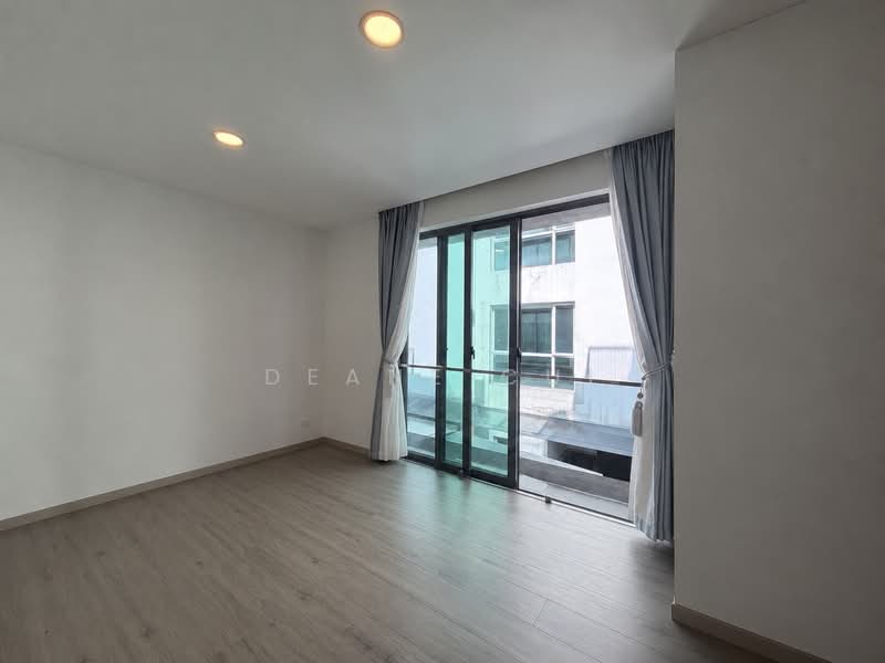 Freehold 5 bed cluster house with Pool & Private Lift walking distance to Kovan MRT, , 5 Bedrooms, 4,446 sqft, Cluster House For Sale, by Deane Cui, 500103228 - Interior - PropertyGuru.com.sg