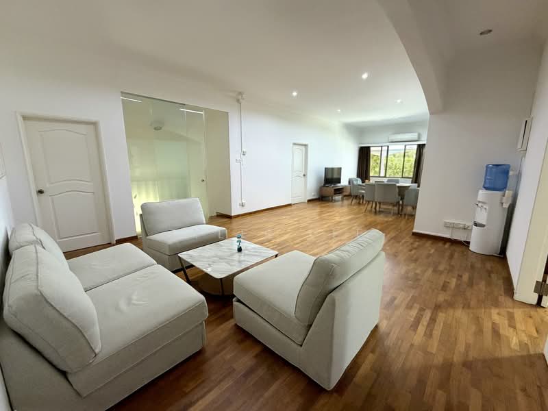 Hilltop Bukit Timah GCB with Unblocked View & Pool in Fourth / Sixth Avenue GCBA, , 5 Bedrooms, 12,824 sqft, Good Class Bungalow For Rent, by Tyler Lee, 500103232 - Living Room - PropertyGuru.com.sg