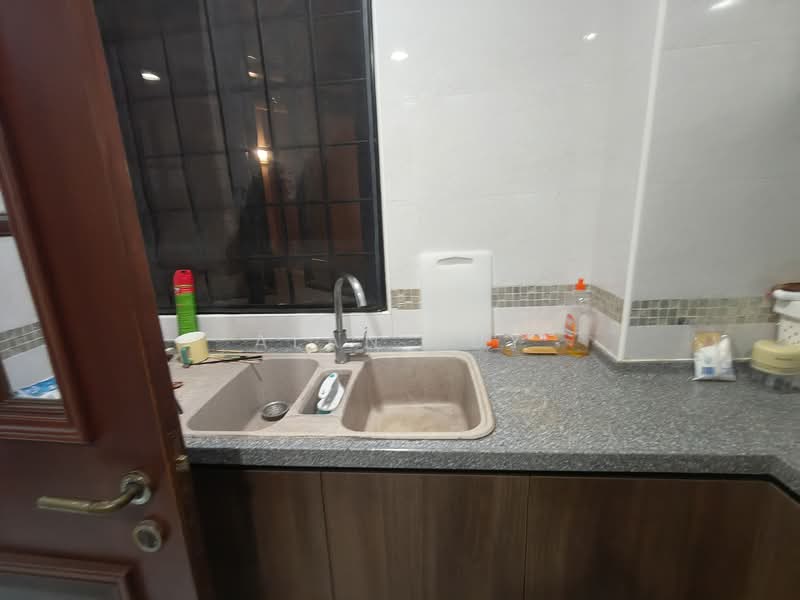 Dover Parkview, 30 Dover Rise, Room Rental, 200 sqft, Condominium For Rent, by Alan Huy, 500103240 - Kitchen - PropertyGuru.com.sg