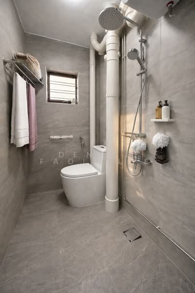 807 Woodlands Street 81, 807 Woodlands Street 81, 4 Bedrooms, 2,066 sqft, HDB Flat For Sale, by Denise Fadil Lee, 500103247 - Bathroom - PropertyGuru.com.sg