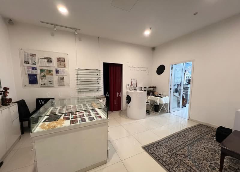 One Commonwealth, 1 Commonwealth Lane, 1,195 sqft, Light Industrial (B1) For Sale, by YAP JIA HUI, 500103261 - Interior - CommercialGuru.com.sg