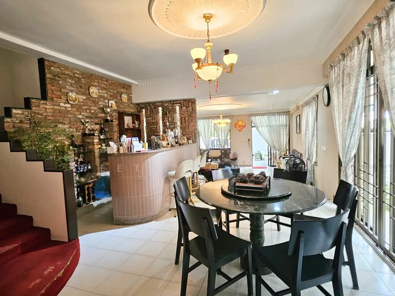 ⭐⭐LANDED7772@Amazing Original Well Kept Detached Walk to MRT (D14) 6rm, , 6 Bedrooms, 4,000 sqft, Detached House For Sale, by WeeThong Chai, 500103273 - Interior - PropertyGuru.com.sg