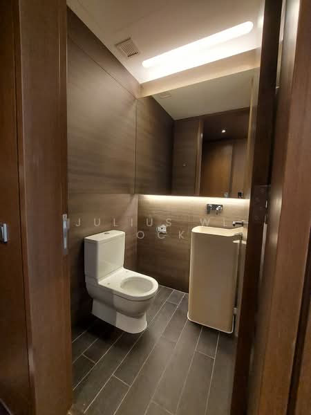 Lloyd SixtyFive, 65 Lloyd Road, 2 Bedrooms, 1,980 sqft, Condominium For Rent, by Julius WL Fock, 500103275 - Bathroom - PropertyGuru.com.sg