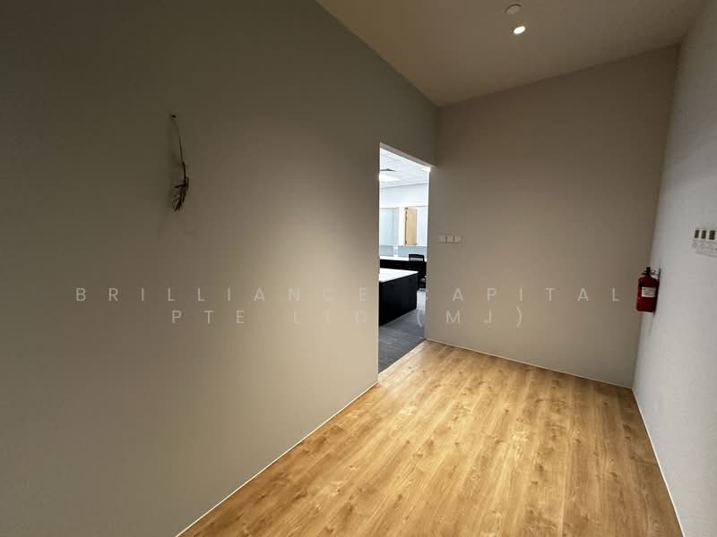 120 Robinson Road, 120 Robinson Road, 2,289 sqft, Office For Rent, by Brilliance Capital Pte Ltd (MJ), 500103284 - Corridor - CommercialGuru.com.sg