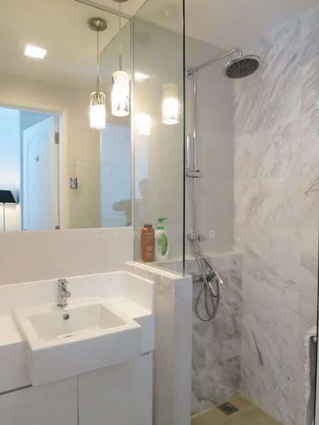 The Park Vale, 2 Park Vale, 2 Bedrooms, 743 sqft, Condominium For Rent, by Lynn Er, 500103305 - Bathroom - PropertyGuru.com.sg